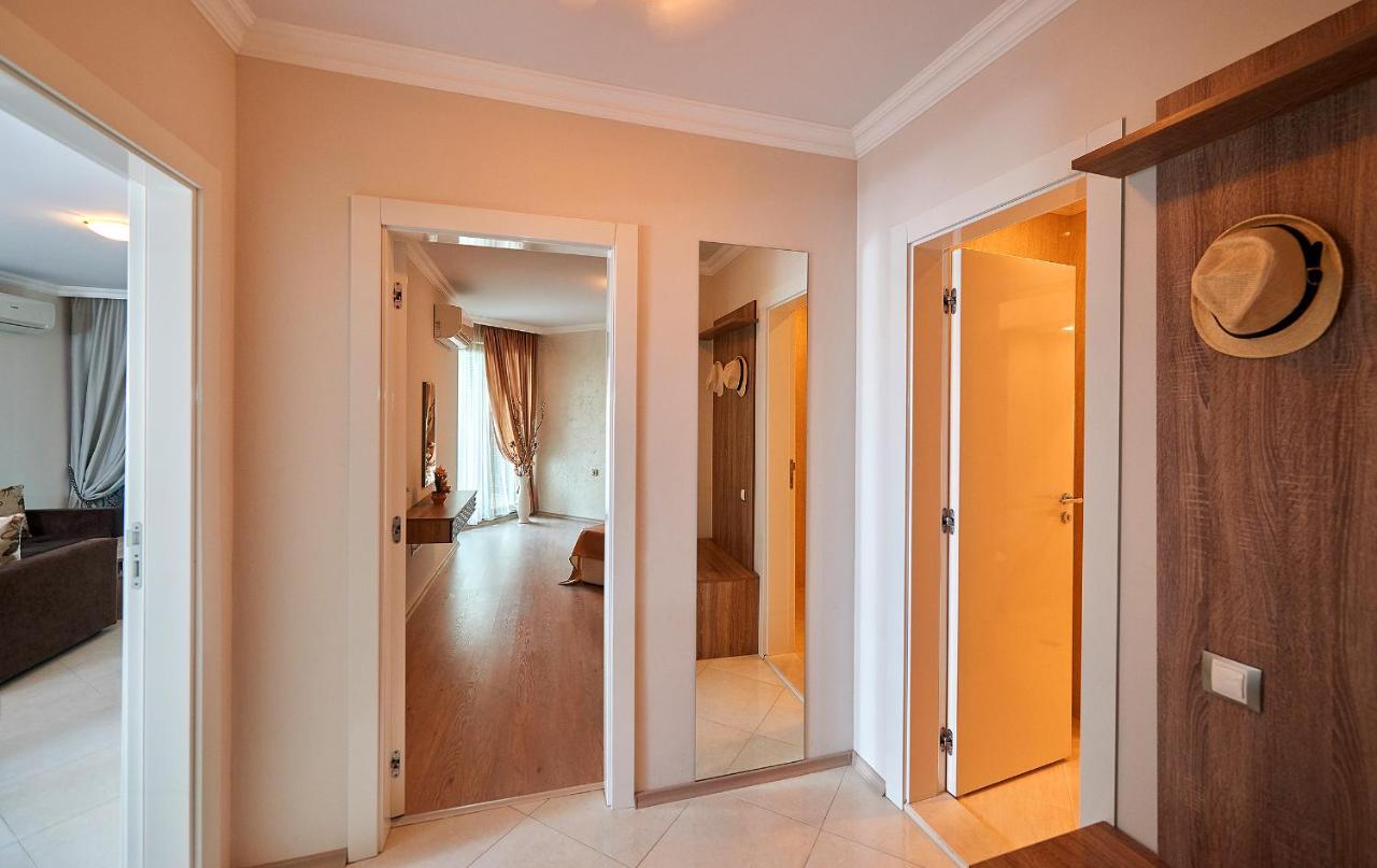 Aparthotel Boutique Rose Gardens Pomorie Esterno foto