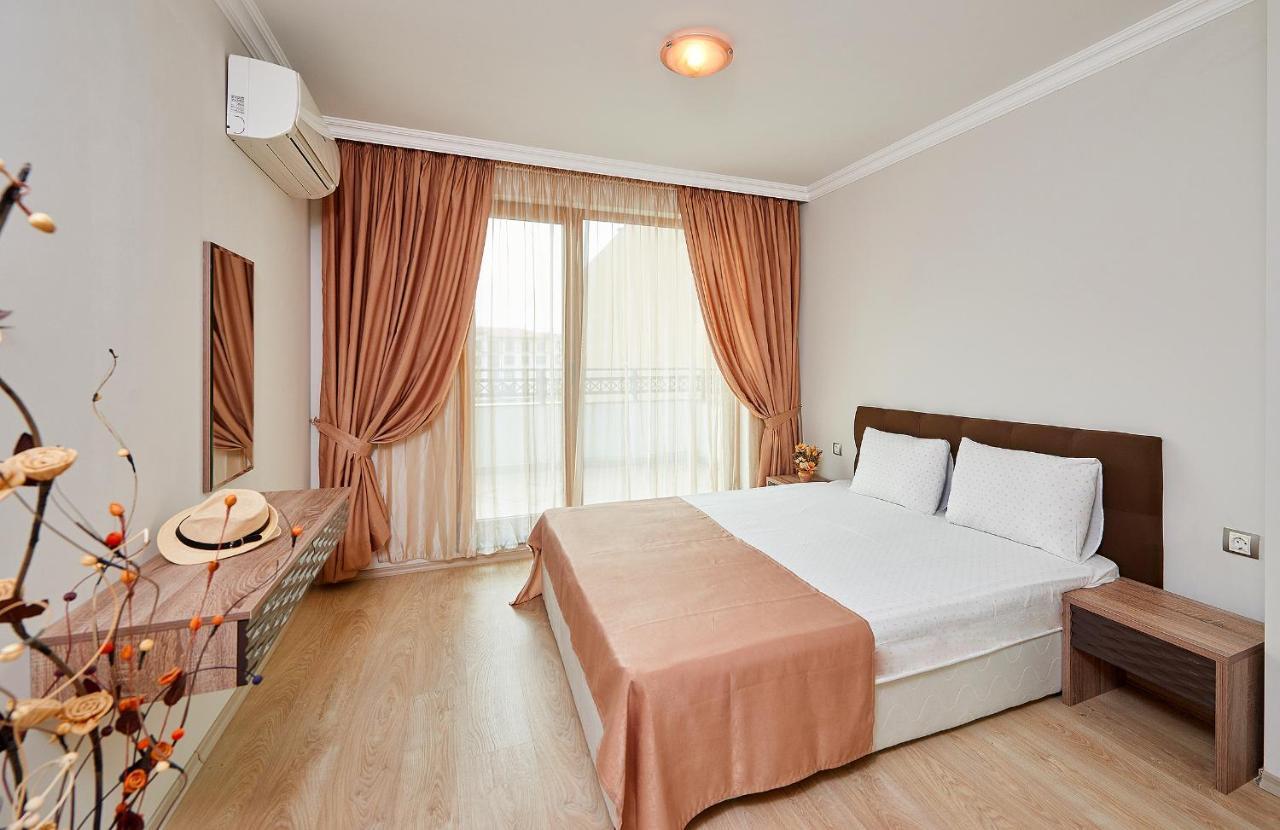 Aparthotel Boutique Rose Gardens Pomorie Esterno foto