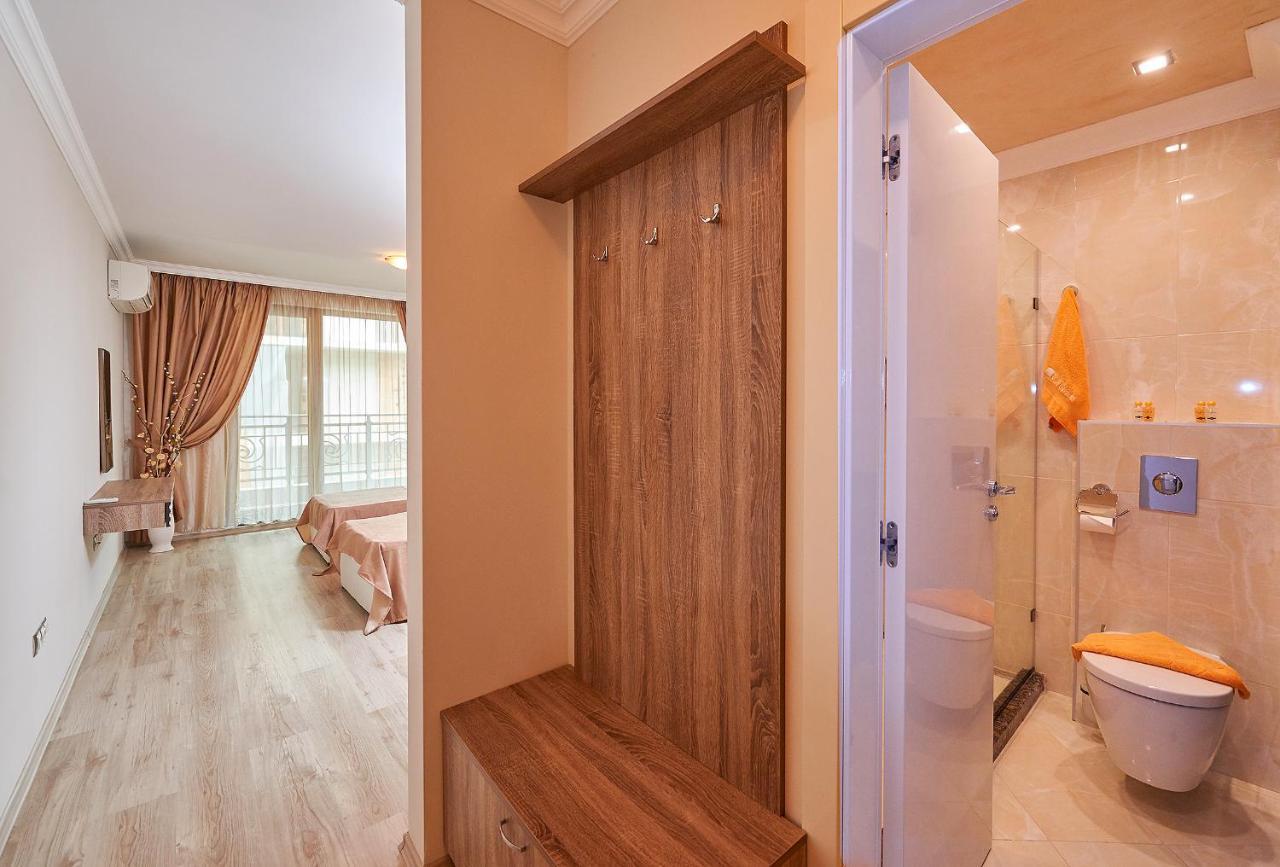 Aparthotel Boutique Rose Gardens Pomorie Esterno foto