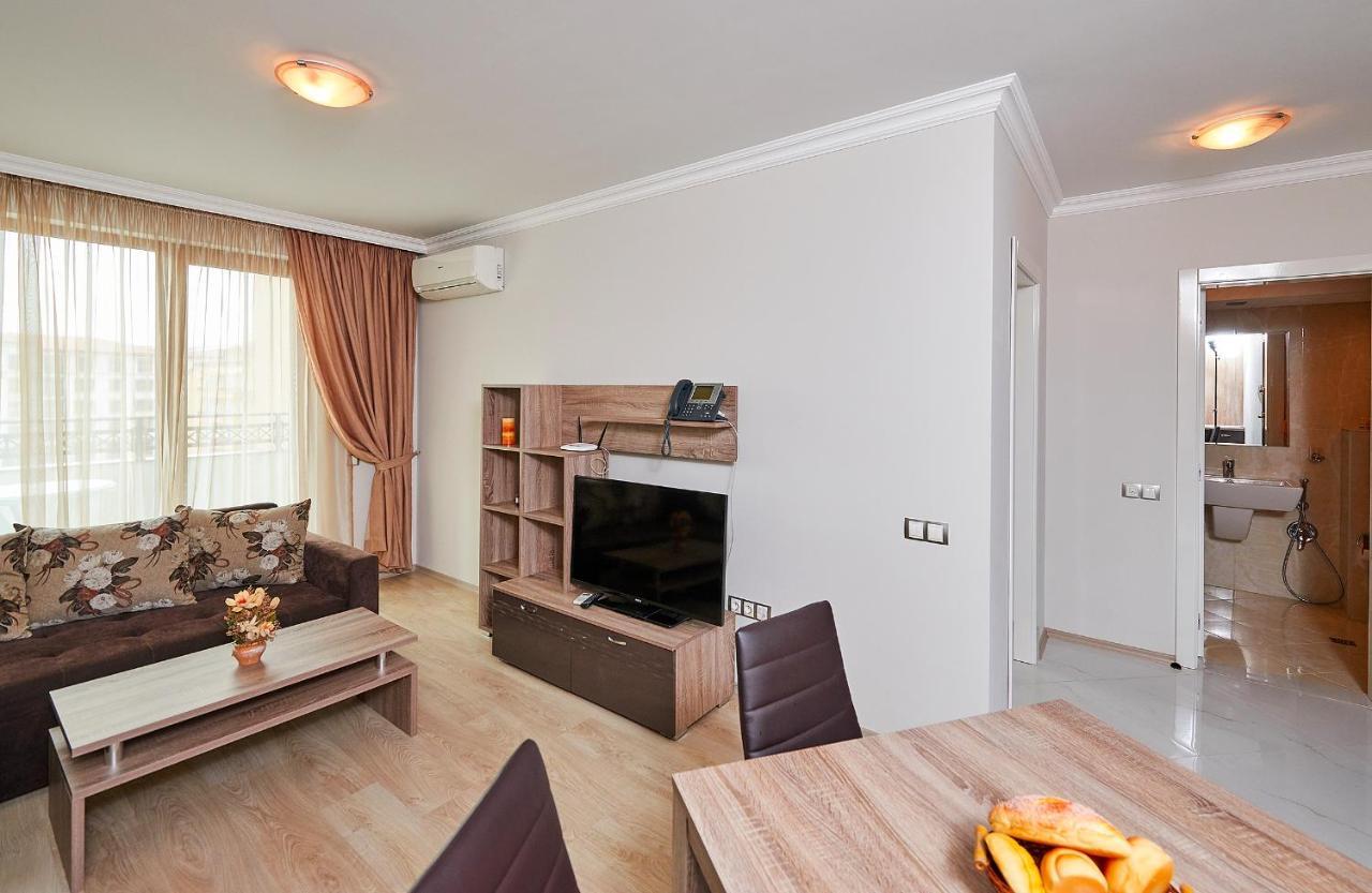 Aparthotel Boutique Rose Gardens Pomorie Esterno foto