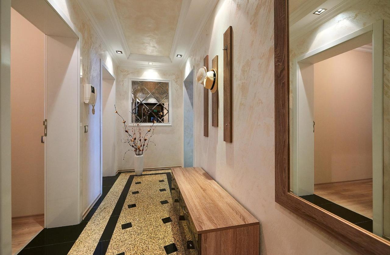 Aparthotel Boutique Rose Gardens Pomorie Esterno foto