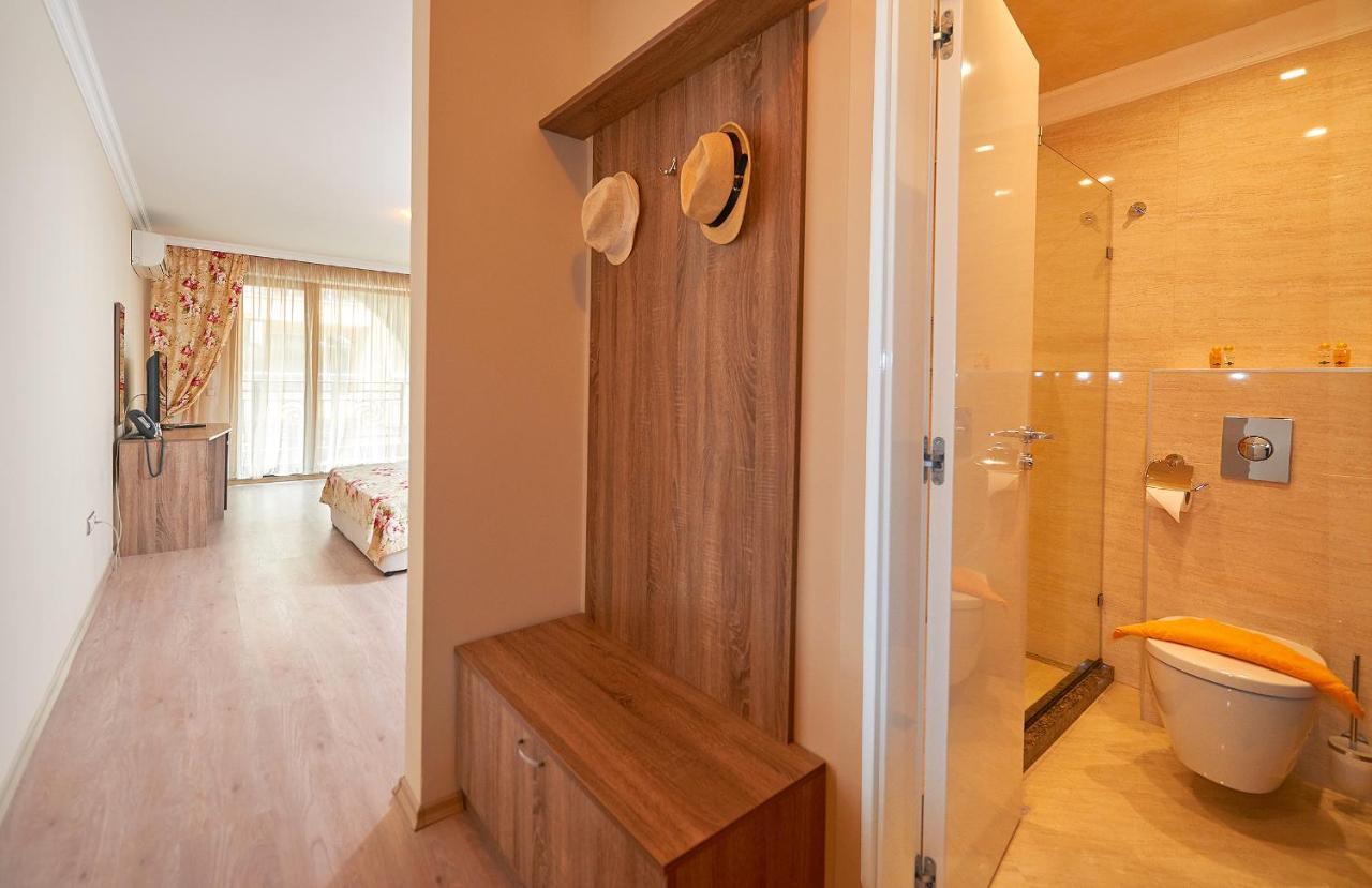 Aparthotel Boutique Rose Gardens Pomorie Esterno foto