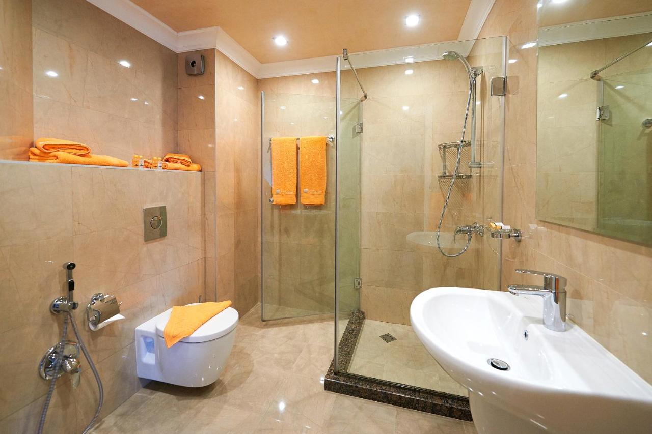 Aparthotel Boutique Rose Gardens Pomorie Esterno foto