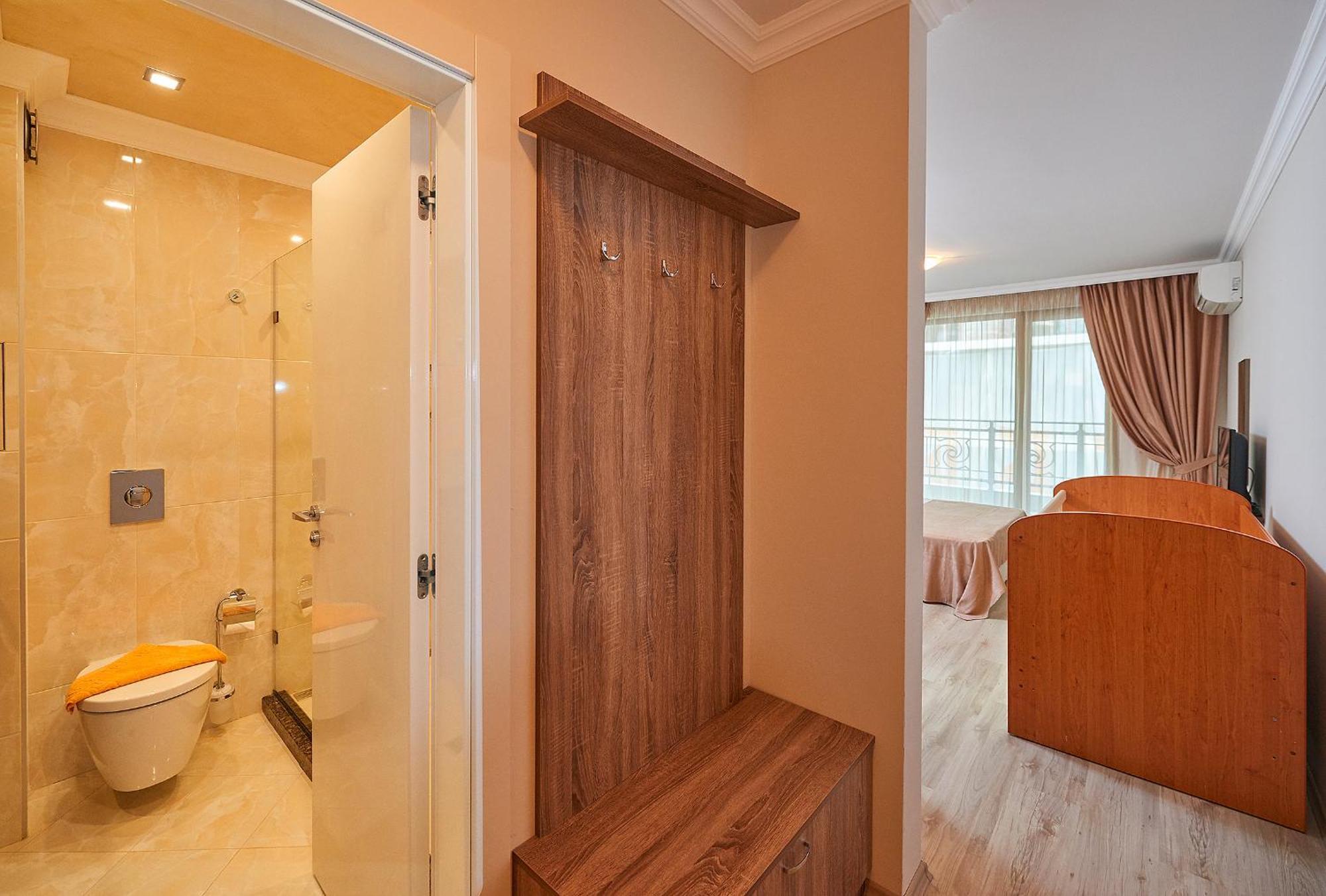 Aparthotel Boutique Rose Gardens Pomorie Esterno foto