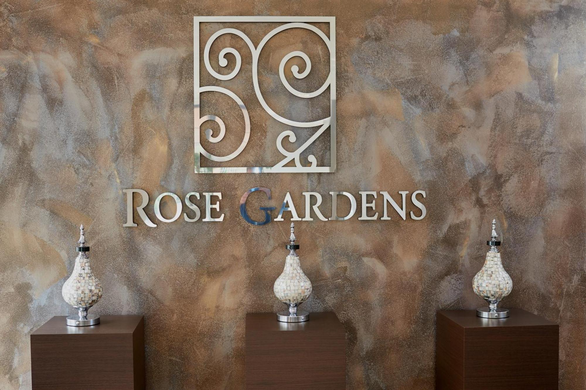 Aparthotel Boutique Rose Gardens Pomorie Esterno foto